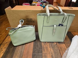 IZOD Mint Green Tote and Crossbody Bag Set, brand new