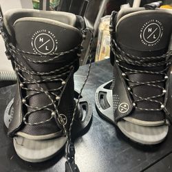 Hyperlite Remix wakeboard bindings. 