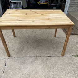 Beautiful D 29.5” X W 47” H 29” Table
