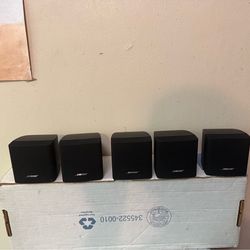 5 Bose satellite speakers