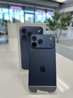 iPhone 17 Pro Max 256GB Unlocked(Financing Available)