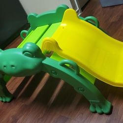 Kid Kraft Hop& Slide Frog 