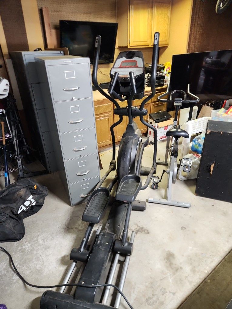Free Elliptical