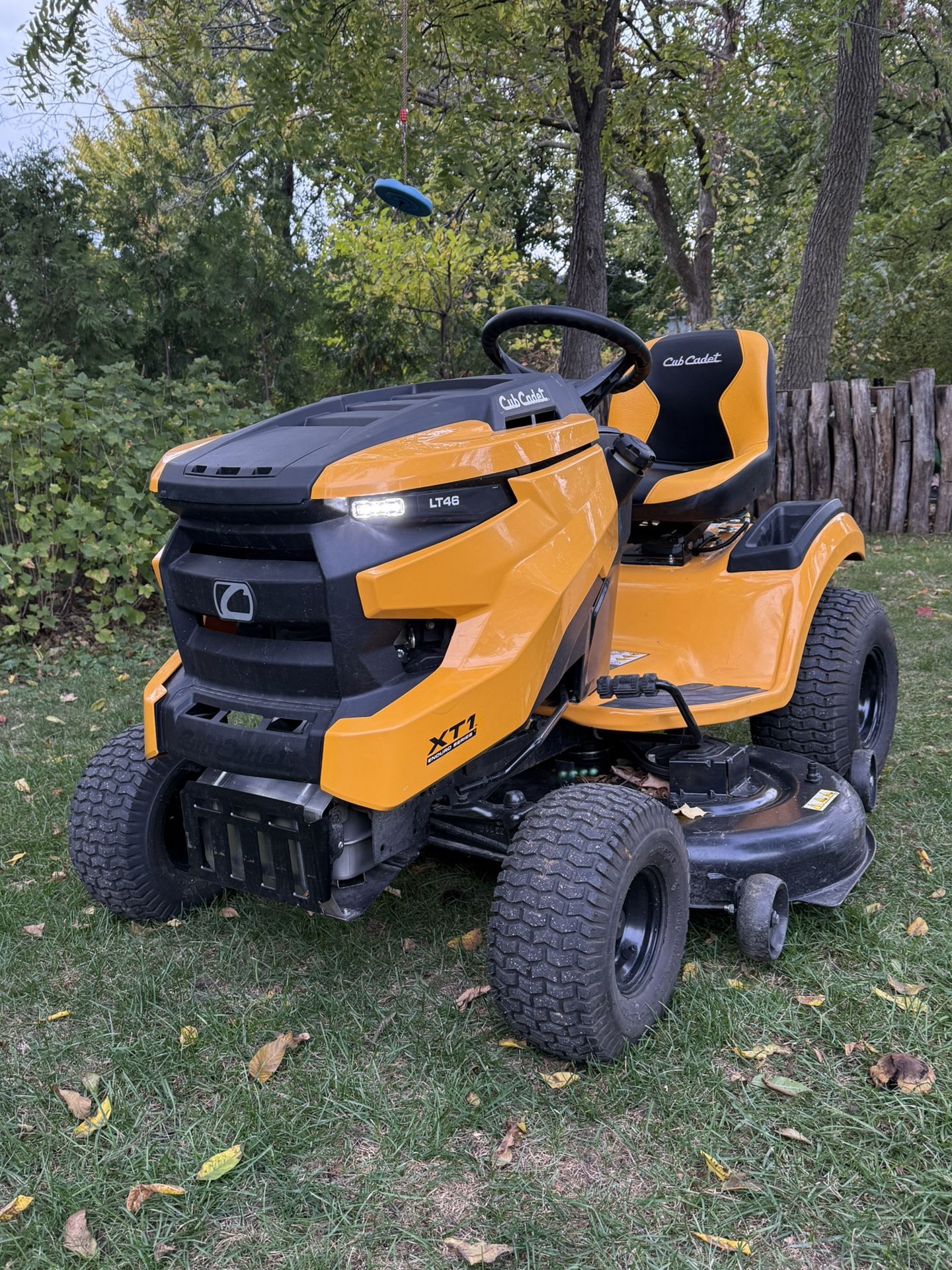 Cub cadet XT1 LT46 Ride On Tractor Lawnmower