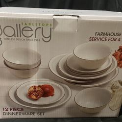 12 Pc Dinnerware Set
