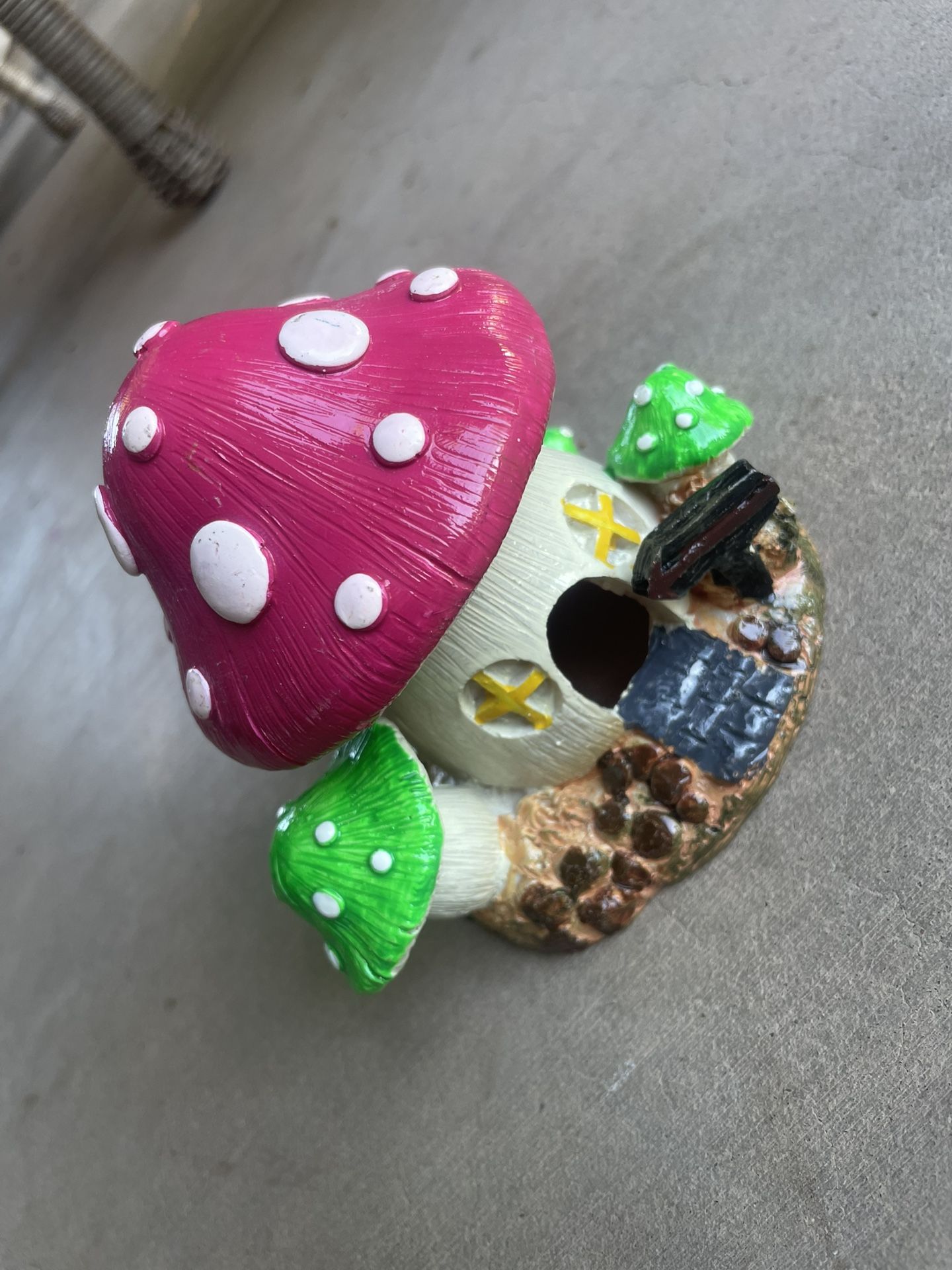 Mushroom House Aquarium Decor