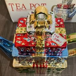 VTG Allure Metallic Christmas Present Shaped Teapot Tea Pot 2002 