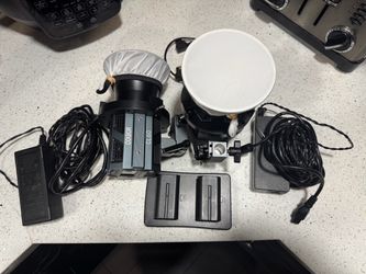 2 COLBOR CL60 Continuous lights