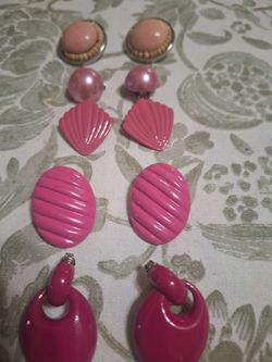 (5) light pink to Fushia  earrings