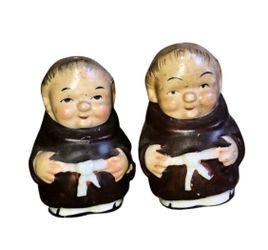 Vintage Salt N Pepper Shakers