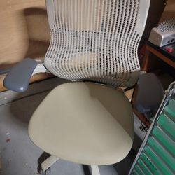 Knoll Generation Office Task Chair