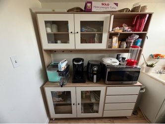 Kitchen cabinet