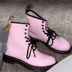 Doc Martins Pink Size 10
