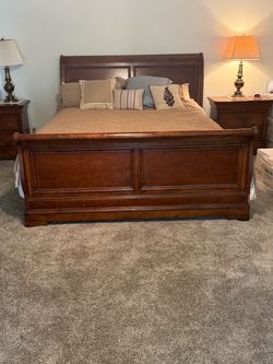 Bedroom Furniture Set
