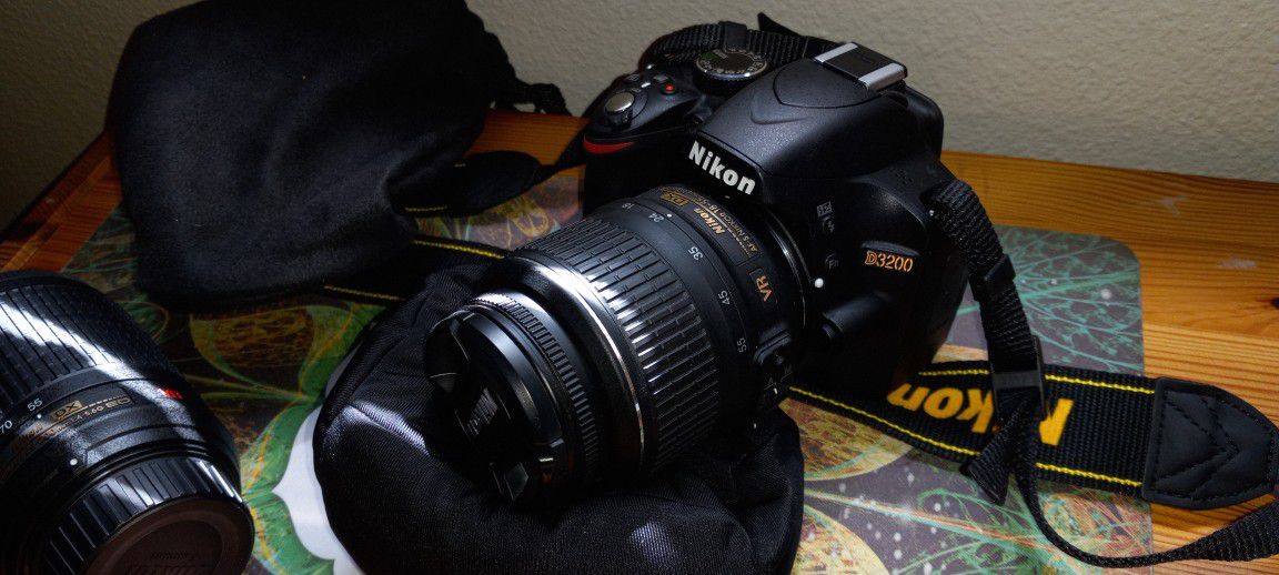 Nikon D3200 Camera (Comes With 2 Lenses) Brand New*