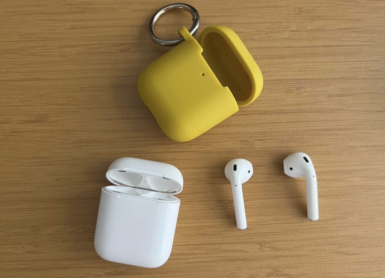AirPods 1st Gen In Good Condition