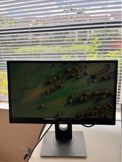 Dell 22” Monitor – Adjustable – Perfect for Work From Home