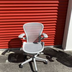 Herman Miller Aeron Size B Remastered Mineral