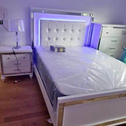 Brand New Led Light Bedroom Set Aee Available