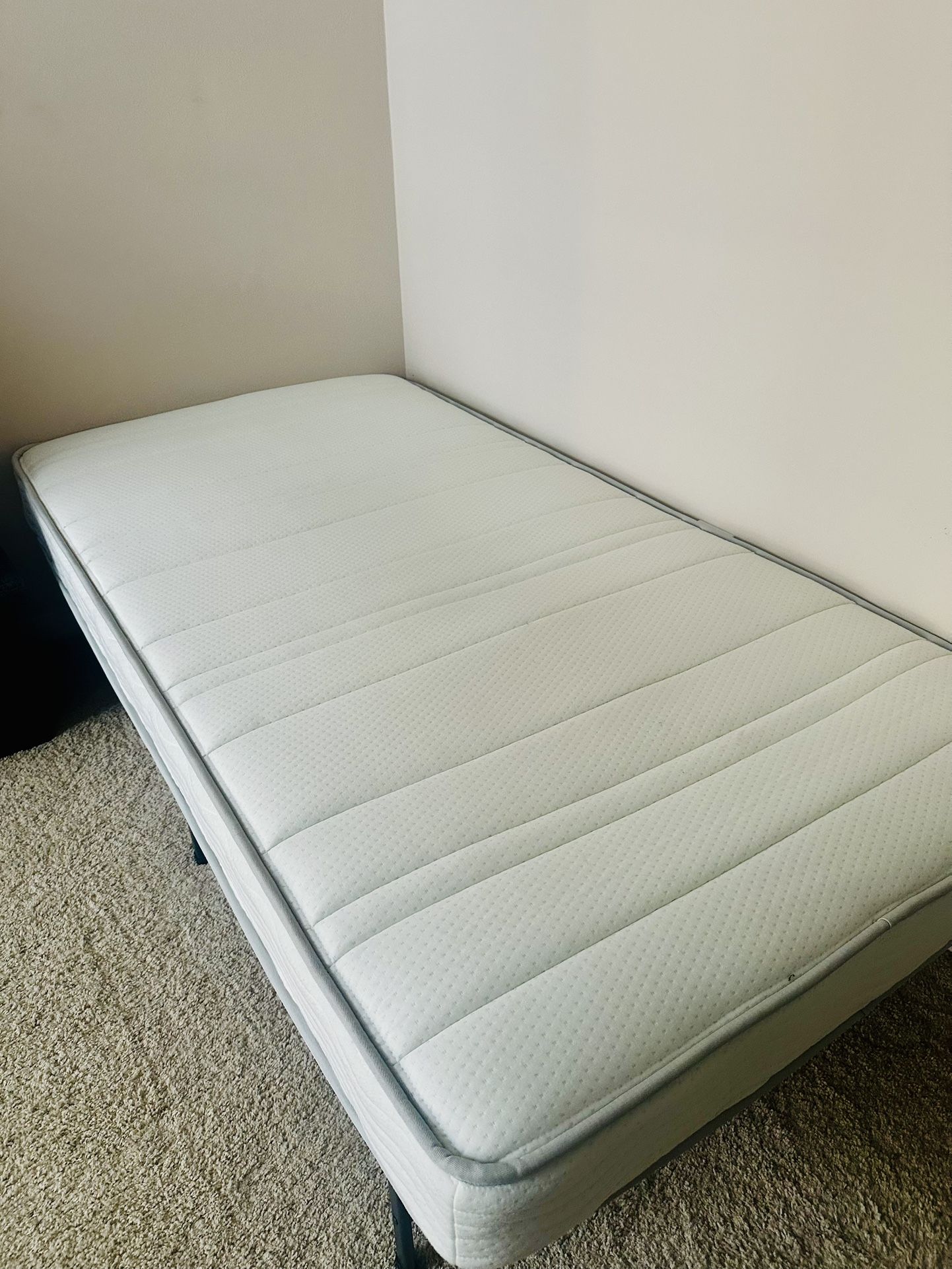 Zinus Twin bed