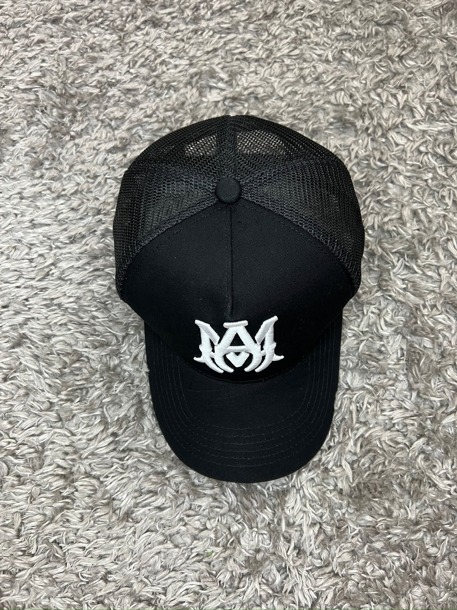Amiri cap