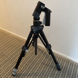 Slik U-212 Professional Camera Tripod w/ Trigger Action Head - Made in Japan