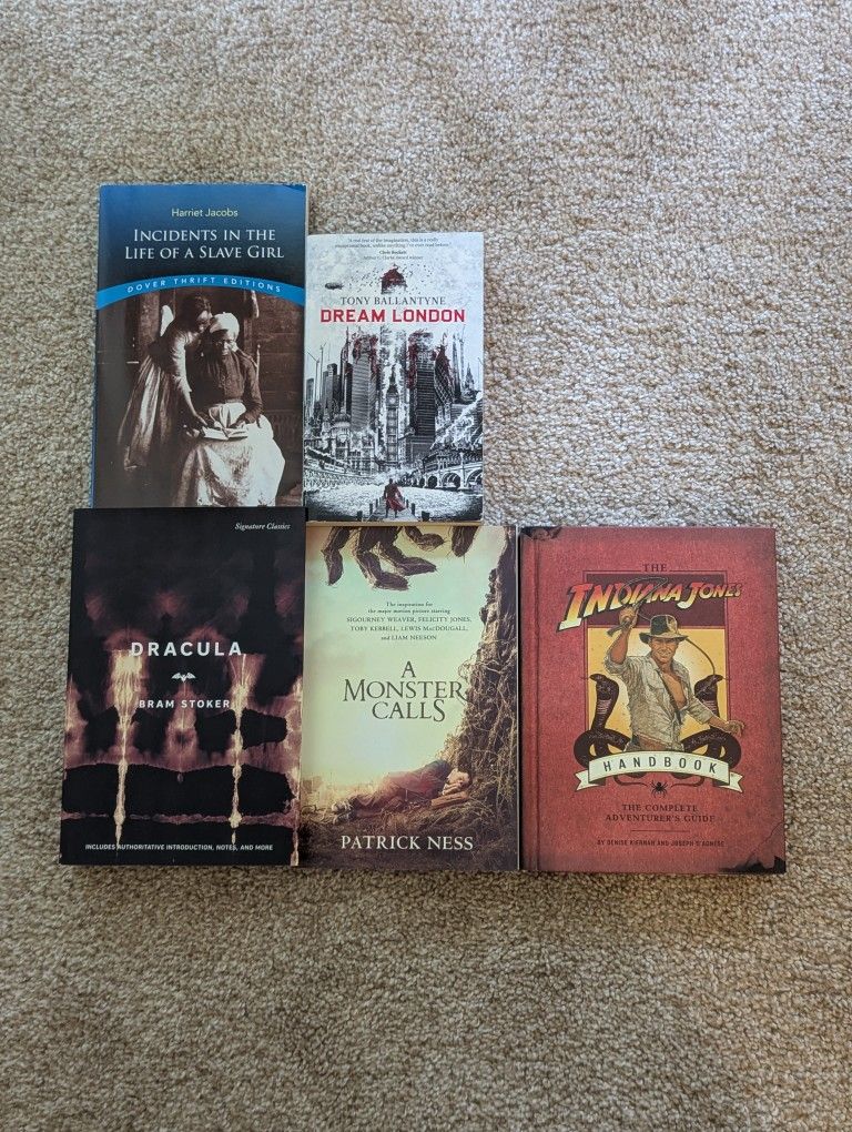 Random Lot Of 18 Books