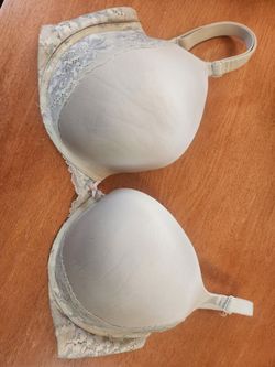 Victoria's Secret- Body By Victoria Push-Up bra- Size 38DDD