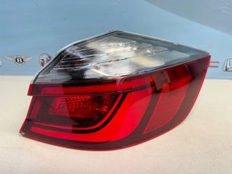 2019-2022 HONDA INSIGHT RIGHT HALOGEN+LED TAIL LIGHT