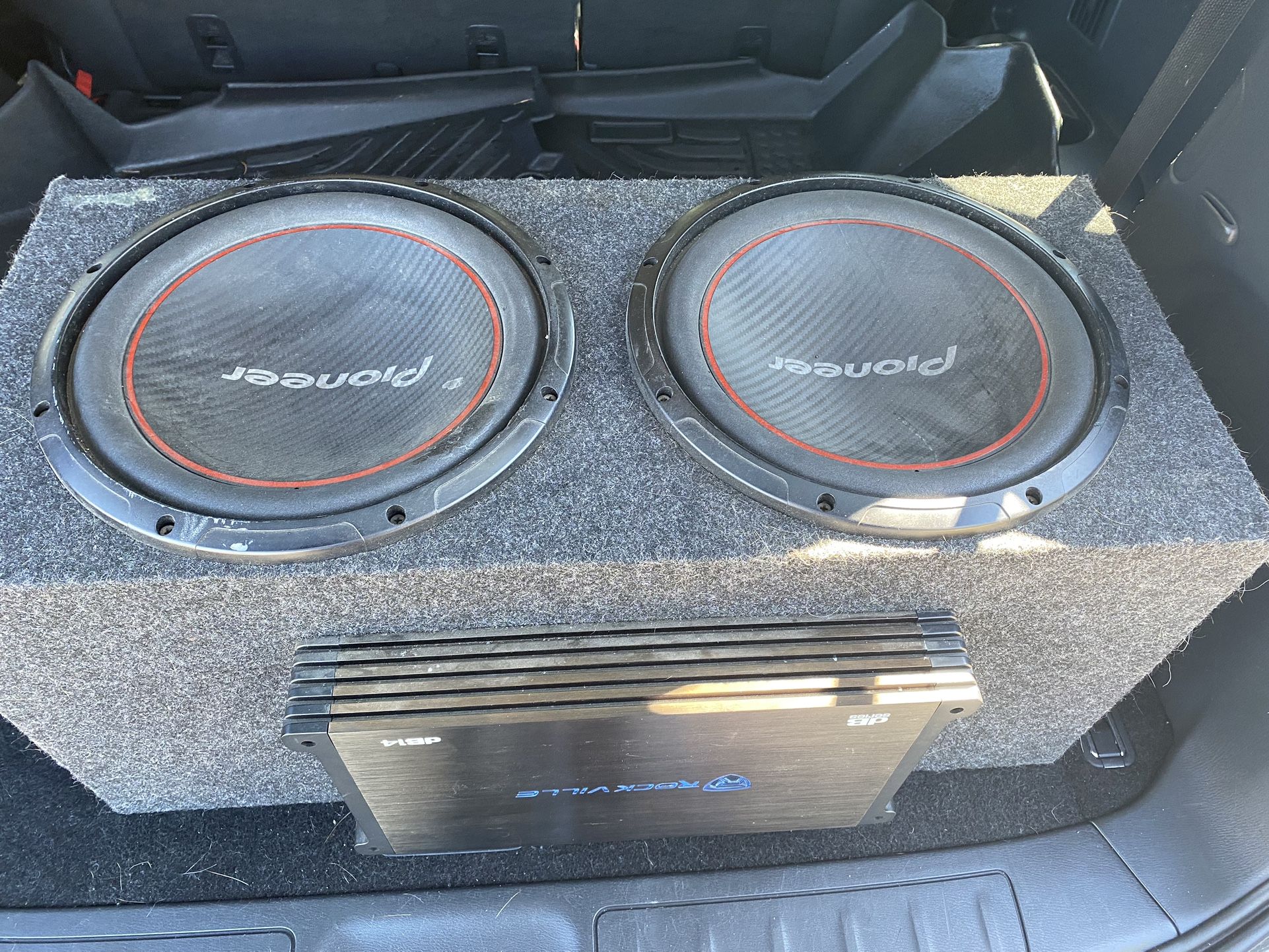 12’s In Box With Amp