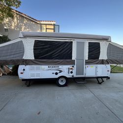 2014 Rockwood Freedom by Forest River M-2560G pop up tent trailer