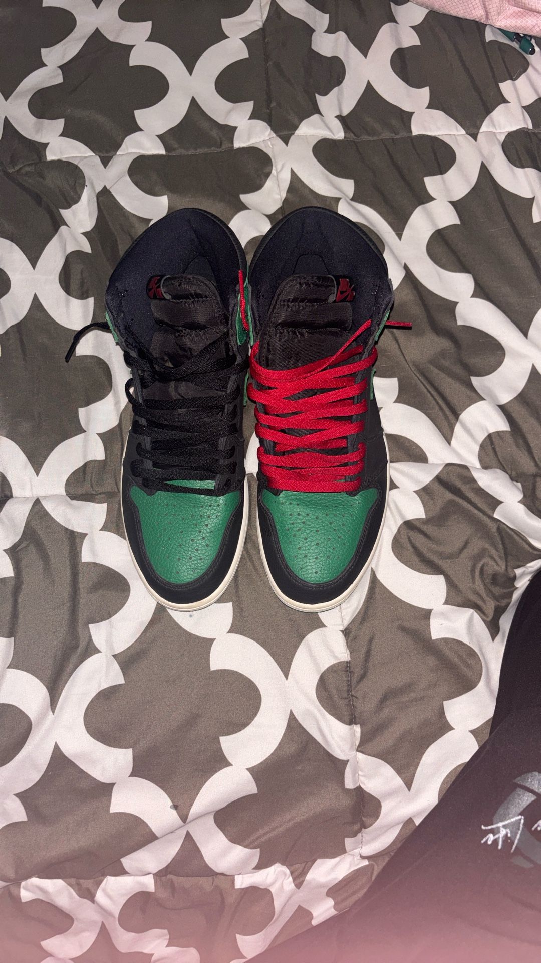 Jordan 1 OG PINE 2.0