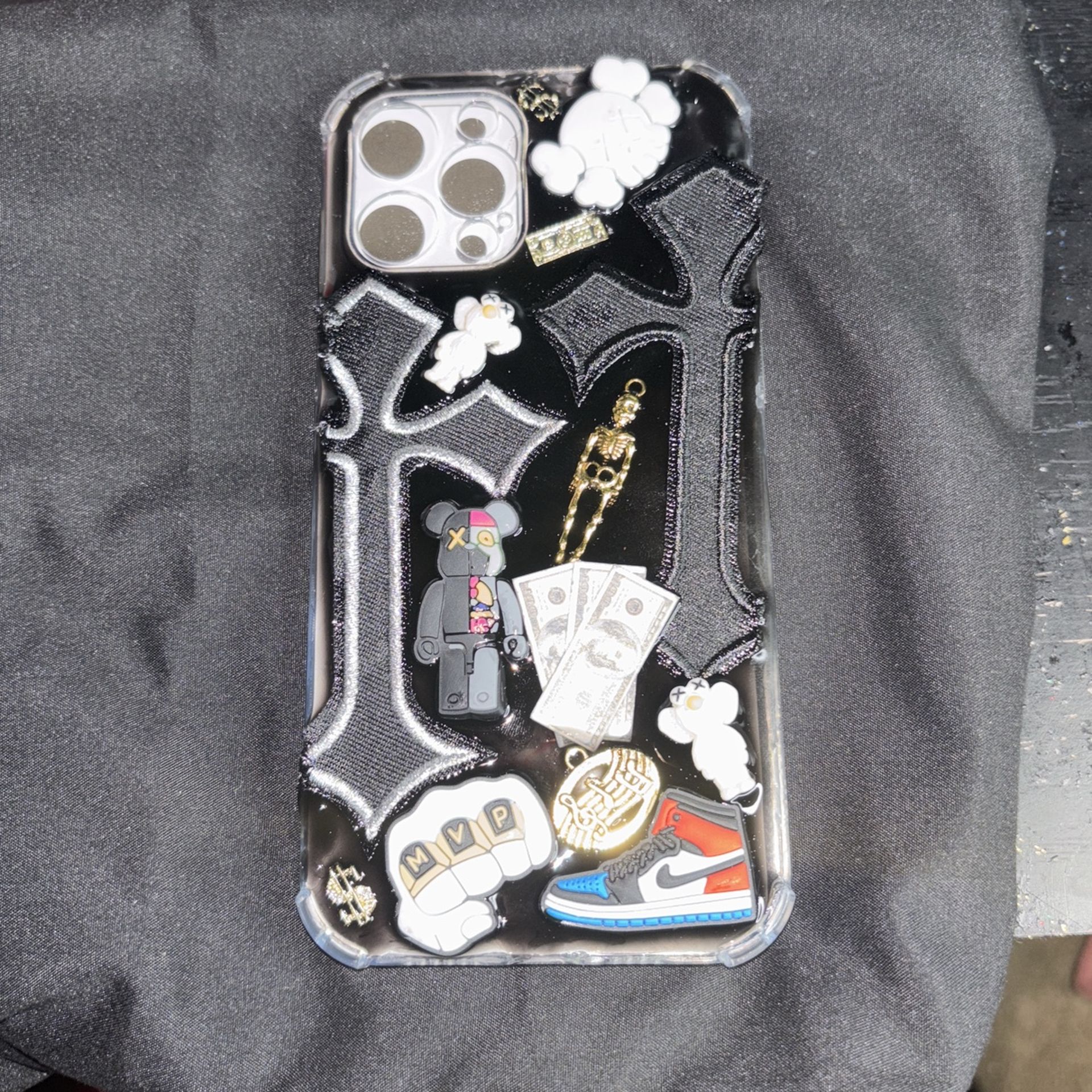 Unisex iPhone 12 Pro Max Junked Case
