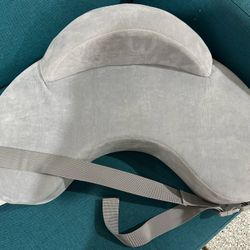 Momcozy Feeding Pillow