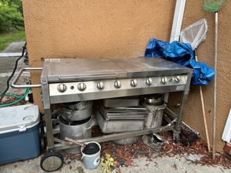 Grand Cafe grand hall commercial grill 116,000 BTU 8 burner