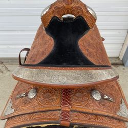 Saddle Circle Y 16” Seat