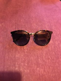 Gucci women sunglasses