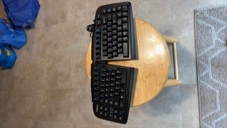 Goldtouch SK-2730 Ergonomic Split Adjustable Wired USB Keyboard Black