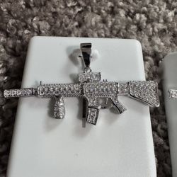 Solid 925 Sterling Silver & Moissanite Pendant 