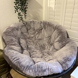 Egg crate chair, barely used