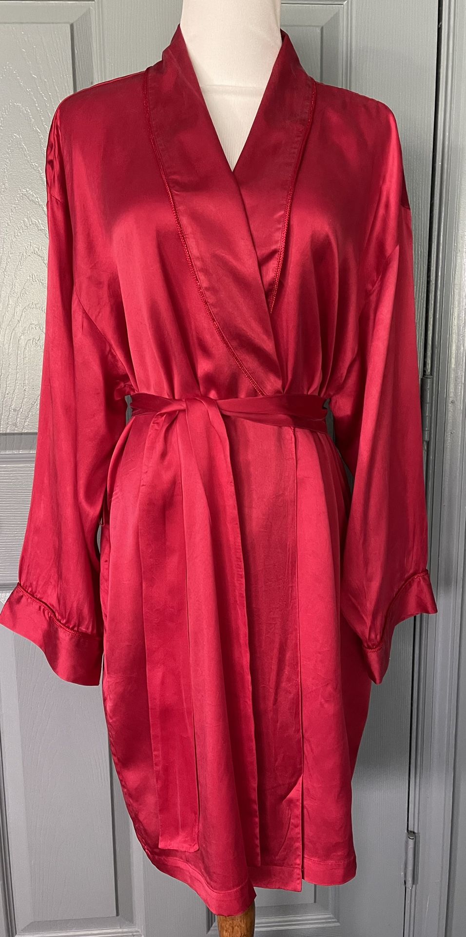 Venchelle 100% Silk Vintage Red Lingerie Kimono Robe. Size Large.