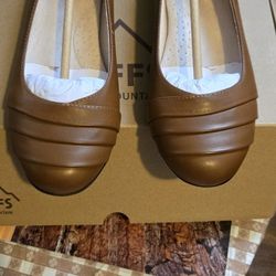 Women Flats