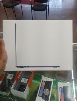 MacBook Air m5 New in Box Pay Low Down No Crdt Needed