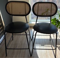 Barstool chairs (black and beige)