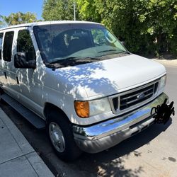 2007 Ford E-350