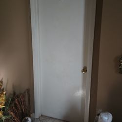 32" x 80"  Wood dor $10.00