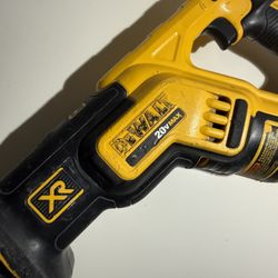 DeWalt 20V XR Brushless Compact Reciprocating Saw
