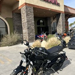 2023 Husqvarna Svartpilen 401