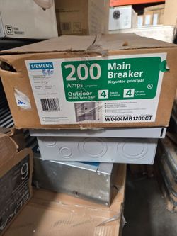 Siemens W0404MB1200CT 200 Amp outdoor main brSiemens W0404MB1200CT 200 Amp outdoor main breaker panel.eaker panel.