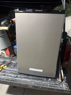 Frigidaire Mini Fridge
